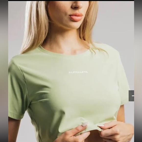 Alphalete Tops - Alphalete NWT Light Green Mesh Crop‎ T-Shirt Size L